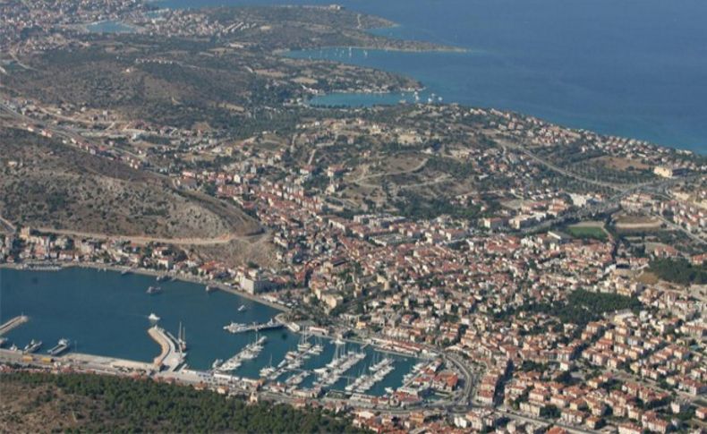 Çeşme'de tabelalara ve kullanım alanlarına sınırlama getirildi