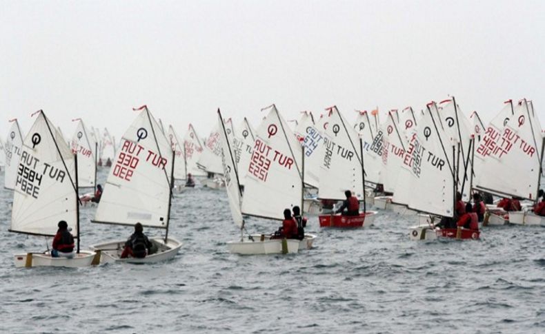 Çeşme'de yelken şov başladı