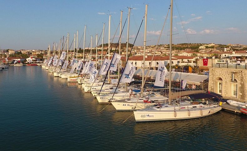 Çeşme'de yelken yarışları başladı