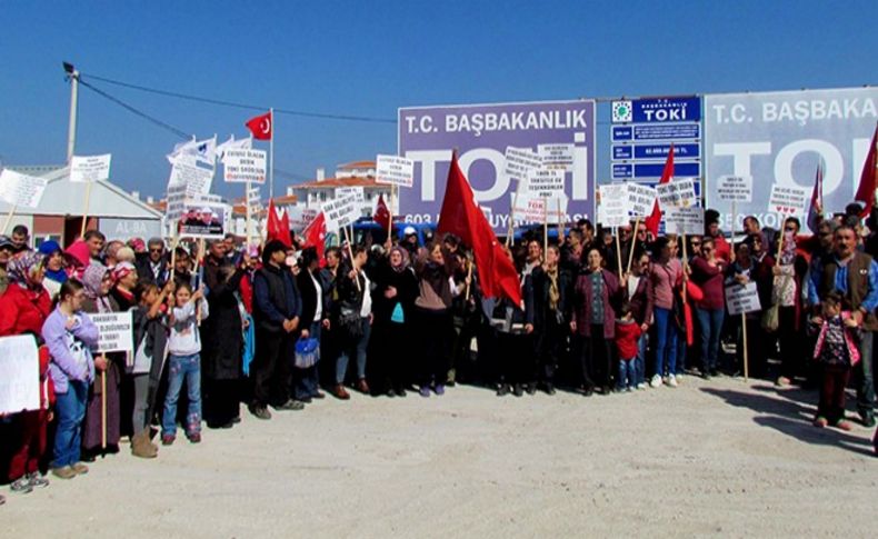 Çeşme'deki TOKİ hak sahiplerinden fiyat tepkisi