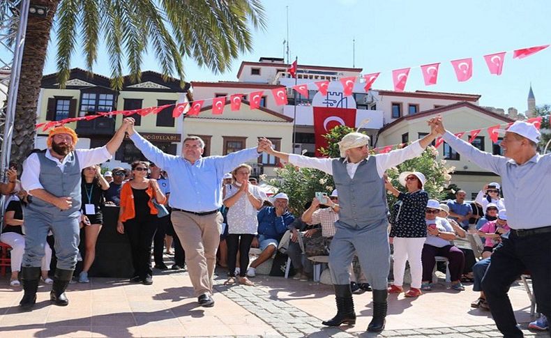 Çeşme Festivali 25 yıl sonra başladı