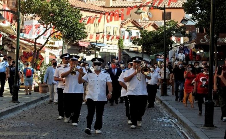 Çeşme'nin kurtuluşunun 98. yılı kutlandı