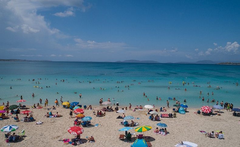 Çeşme'ye turist akını