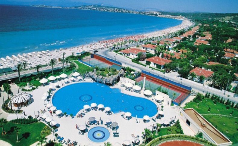 Kriz Çeşme'yi teğet geçti