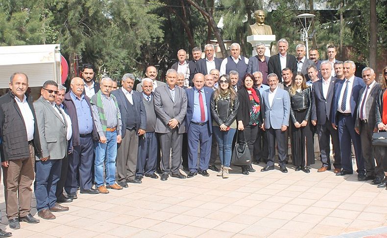 Cevdet Çayır muhtarlarla buluştu
