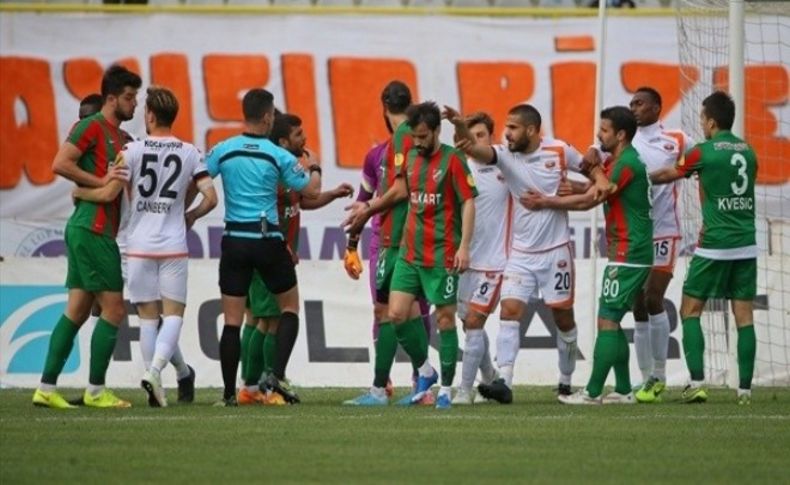 PFDK'dan Karşıyakalı oyuncuya 3 maç ceza