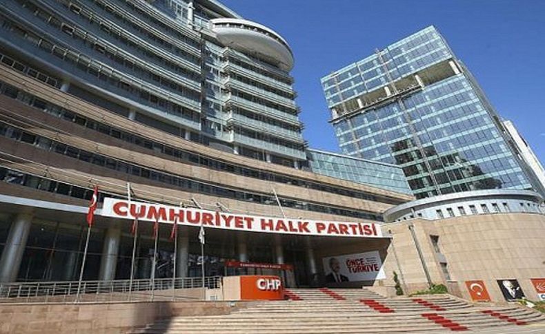 CHP'de 12 üye olağanüstü PM çağrısında bulundu