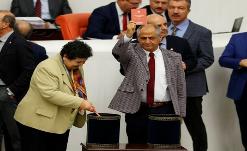 CHP'den 'anayasalı' protesto