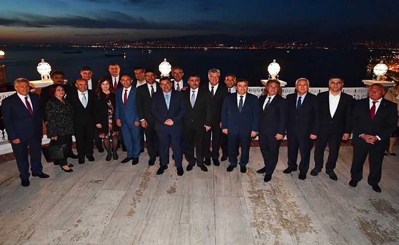 CHP'li başkanlardan örnek davranış! Maaşlarını bağışladılar...