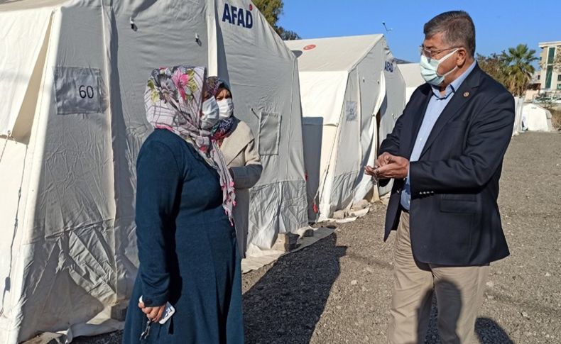 CHP’li Sındır: Tarihi geçmiş gıdaların depremzedelere dağıtılması kabul edilemez!