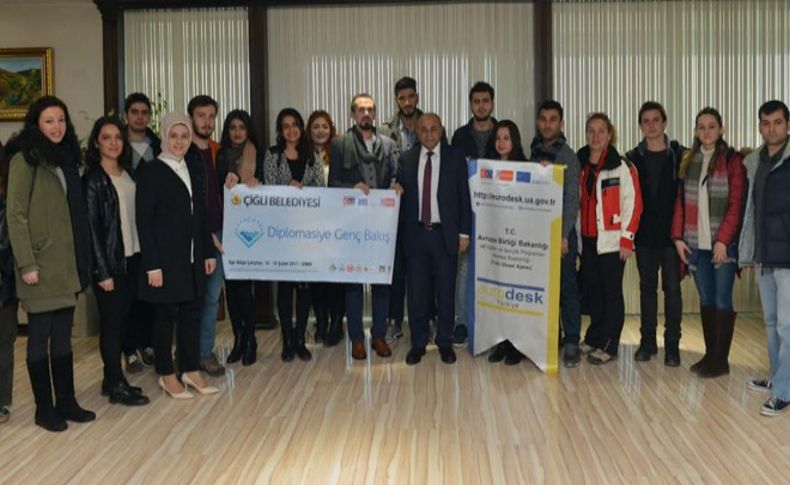 Çiğli'de diplomasiye genç bakış