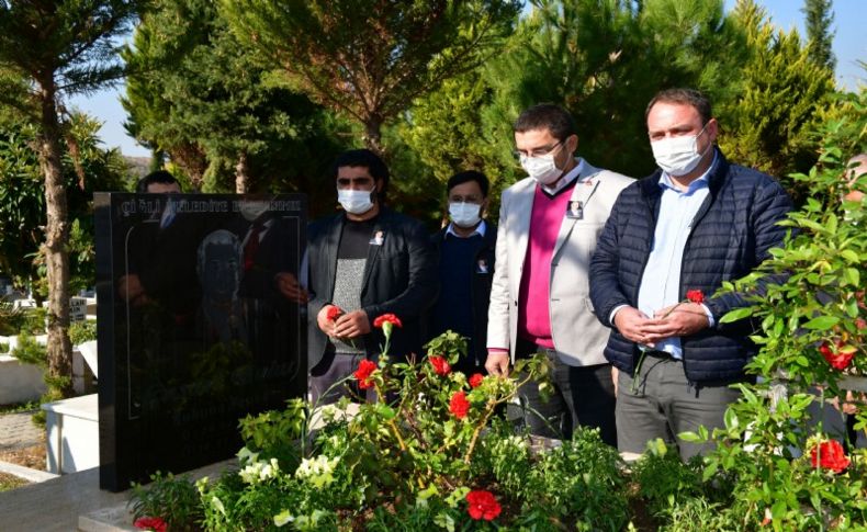Çiğli’nin Merhum Başkanı Ensari Bulut ölüm yıldönümünde anıldı