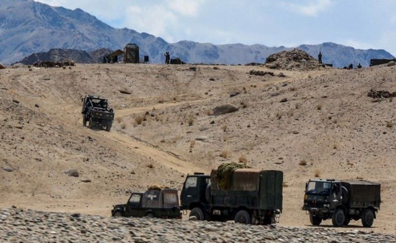 Çin, Himalayalar'da geri adım atıyor