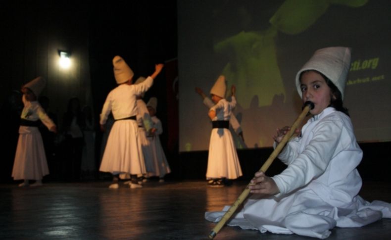 Çocuk evleri ve yetiştirme yurdu öğrencileri parmak ısırttı