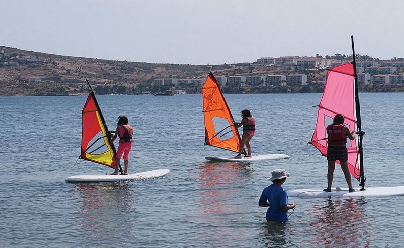 Çocuklar, yelken sporu ile tanıştı