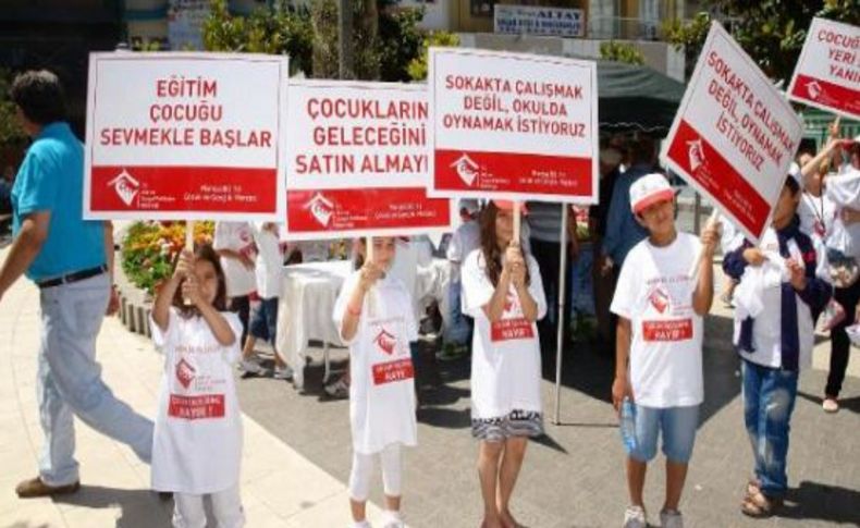 Çocuklar kendi hakları için meydandaydı