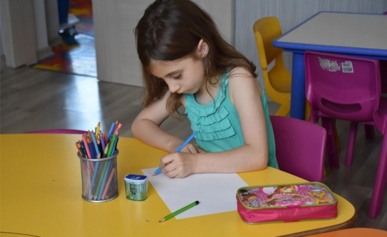Çocukların iç dünyalarını resimlerinden anlıyorlar
