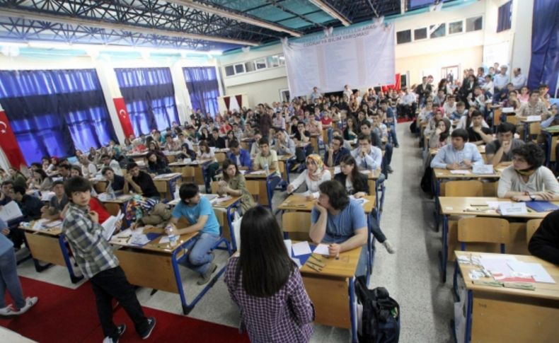 Coğrafya Bilim Yarışması'nda dereceye girenler ödüllendirildi