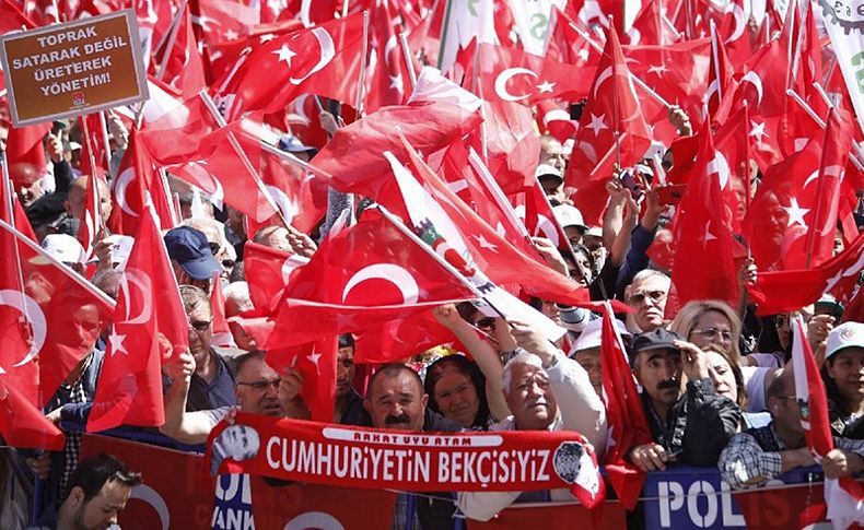 Çorum'daki büyük şeker mitingine İzmir İl Örgütü akın etti