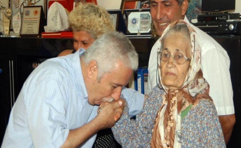 Çukurova Belediye’sinden hayvanseverlere destek