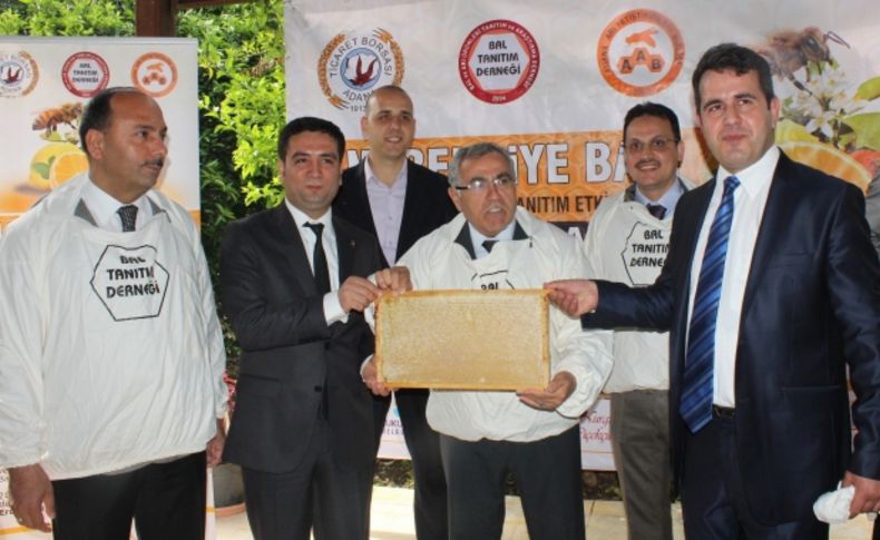 Çukurova’nın narenciye balı hasadı yapıldı