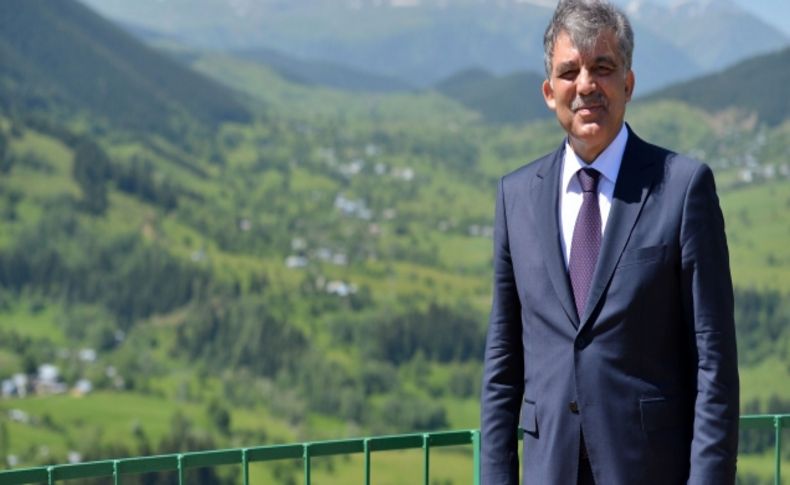 Cumhurbaşkanı Gül, Ardahan'daki ziyaretlerine yaya gitti