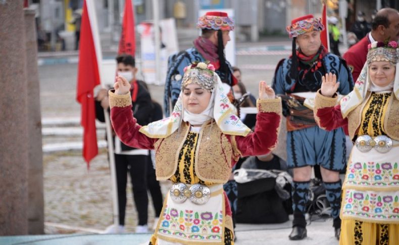 Cumhuriyet Bayramı Bergama’da törenlerle kutlandı