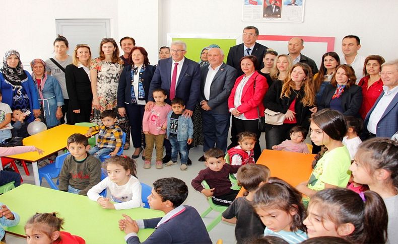 Ödemiş'te ilk gündüz bakım evi açıldı