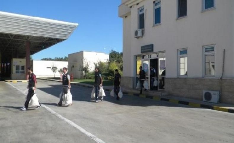 Çuvallar Dolusu Eroin Adli Emanete Alindi