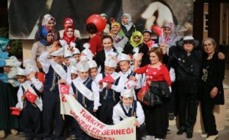 Bergamalı hayırseverden 52 yıldır toplu sünnet