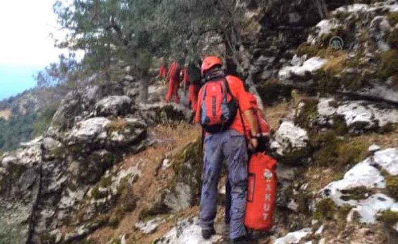 Dağda mahsur kalan ailenin zor anları