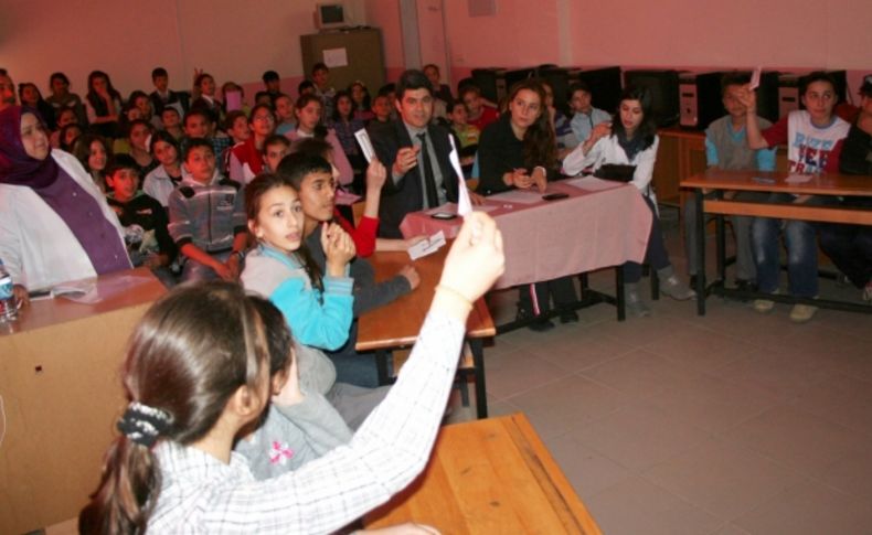Dağdibi Ortaokulu'nda Kutlu Doğum Haftası yarışmaları