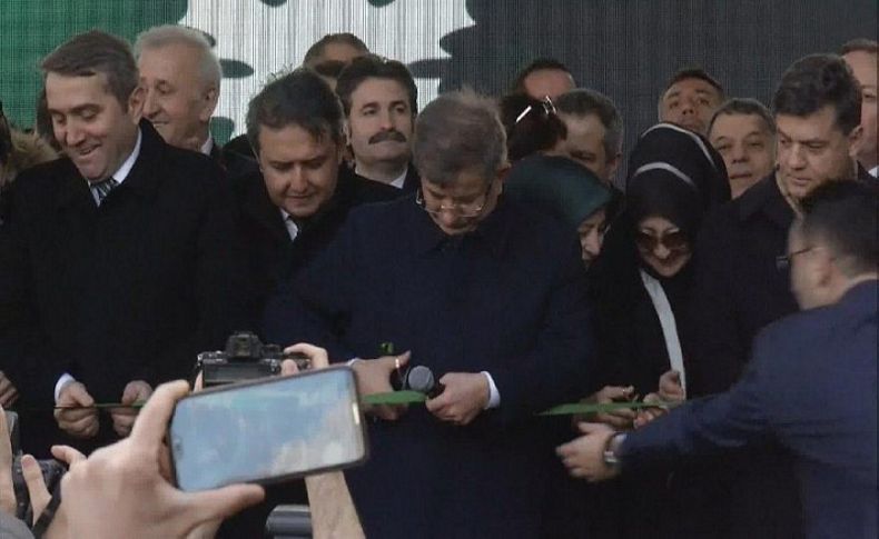 Davutoğlu’ndan sert sözler