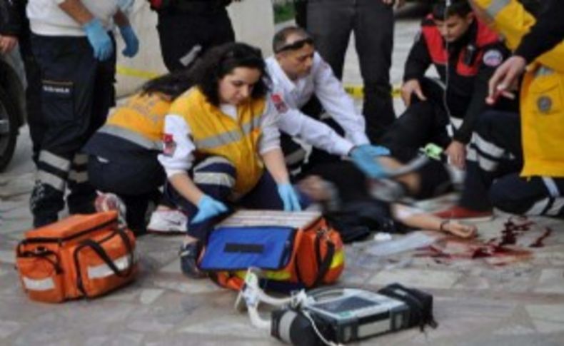 İzmir'de dehşet: Boşandığı eşine kurşun yağdırdı