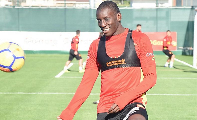 Demba Ba, Göztepe'de çok mutlu