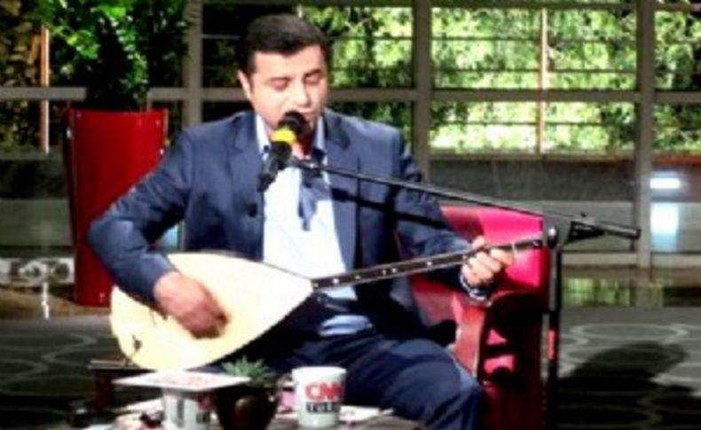 İzmirli vekilden saz çalan Demirtaş'a gönderme: Şimdi de...