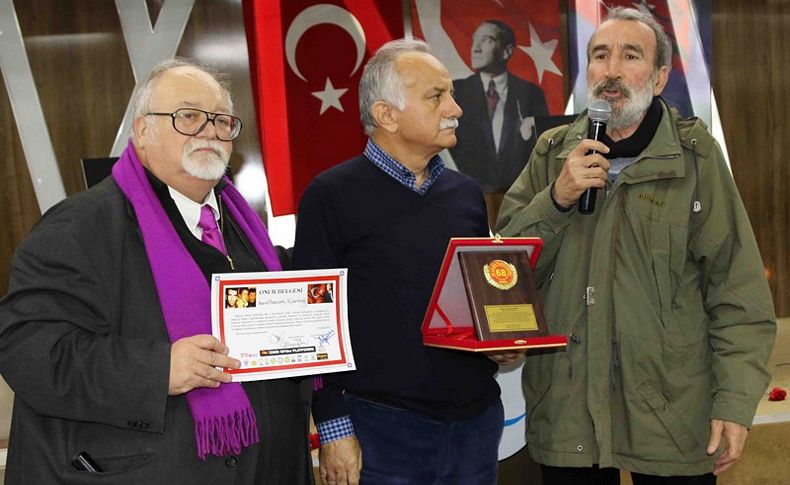 Deniz Gezmiş Bayraklı'da anıldı