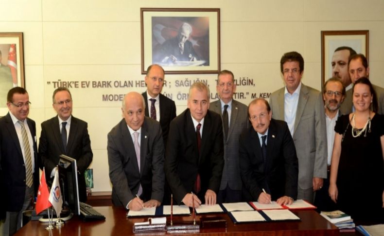 Denizli Belediyesi Kızılay'a bin 150 metrekare arsa bağışladı