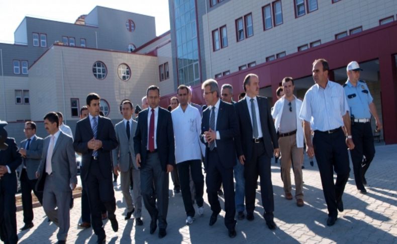 Denizli Valisi Demir Acıpayam'da incelemelerde bulundu