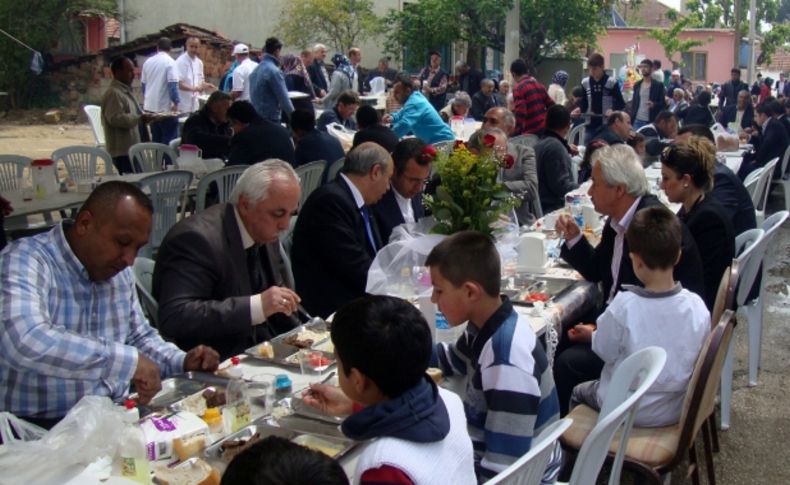 DENKÖYDER 3 bin kişilik Kutlu Doğum yemeği verdi