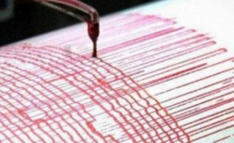 Aliağa'da korkutan deprem