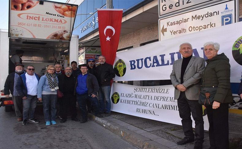 Depremde hayatını kaybedenler için lokma döküldü