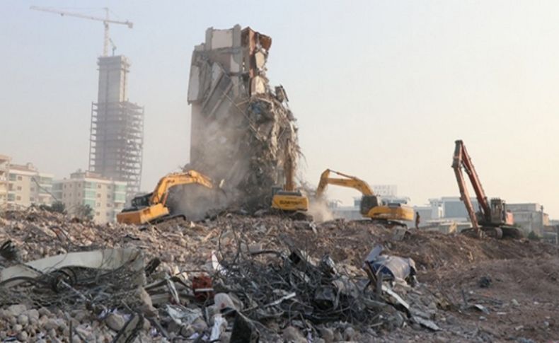 Depremin ardından acil yıkılan 71 binada inşaat çalışmaları başladı