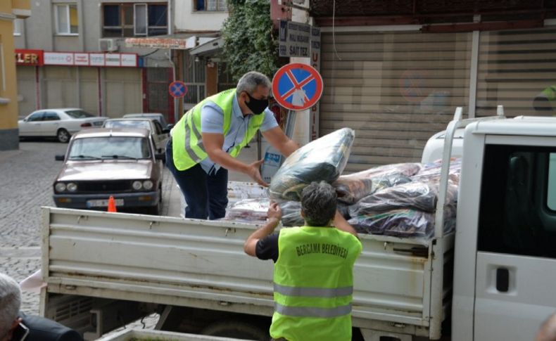 Depremzedelere bir destek de Bergama'dan