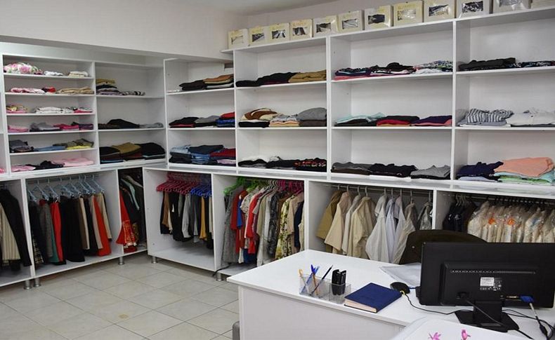 Dikili’de Sosyal Market hizmete girdi