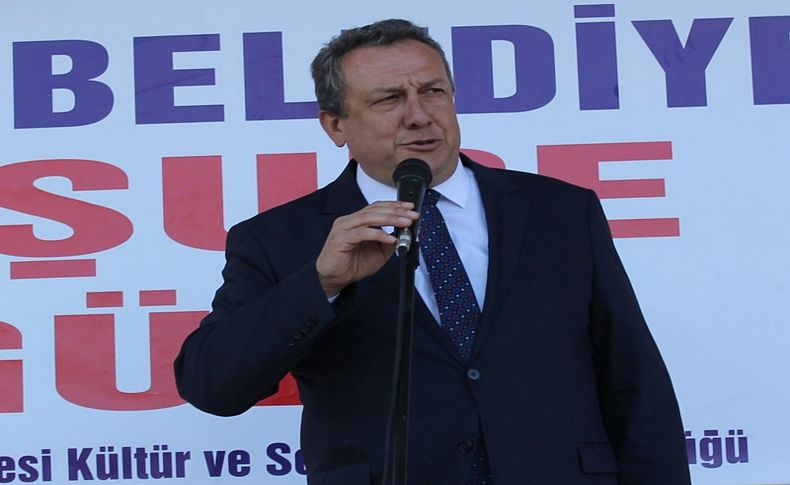 Dikili'de Tosun adaylık başvurusunu yaptı