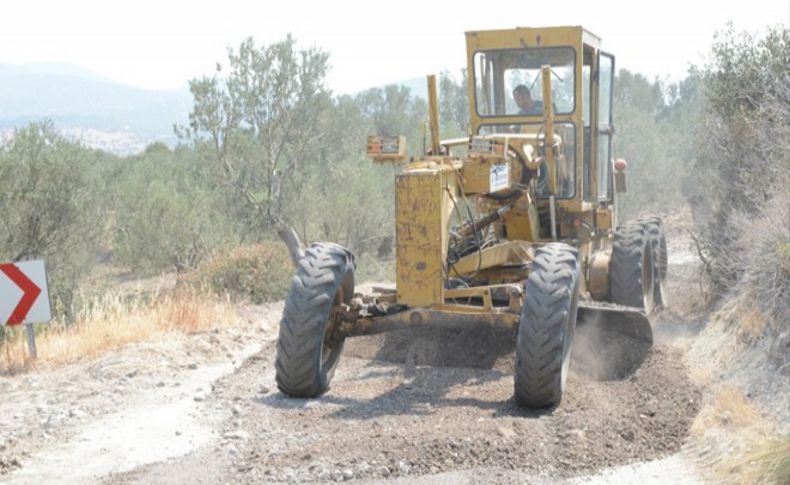 Dikili'de yollar iyileştiriliyor