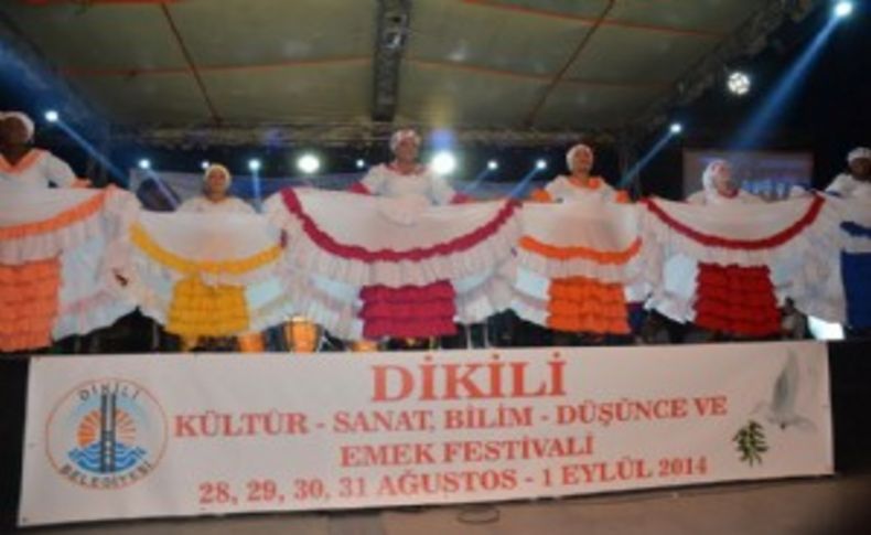 Dikili festivaline muhteşem açılış