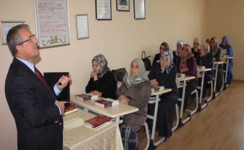 'Din görevlisi hayatın her aşamasında yer alır'
