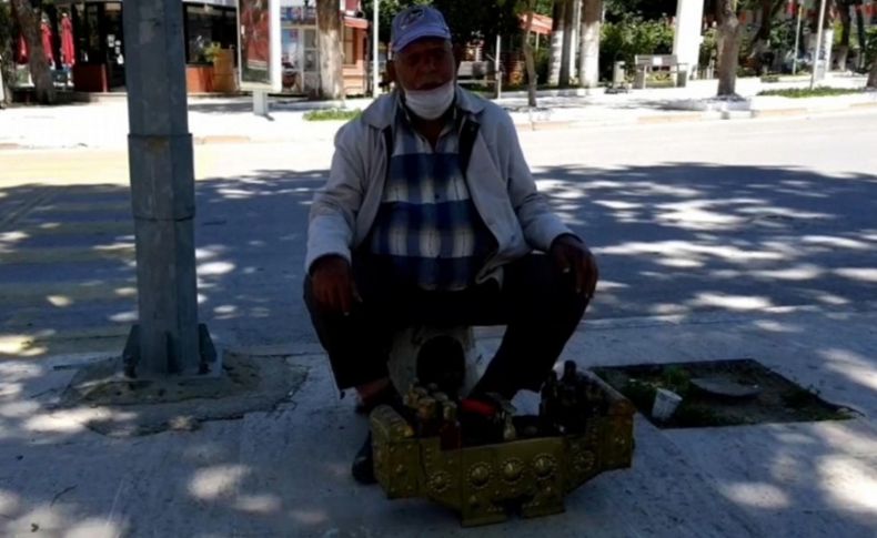 Dışarı çıkma izninde boya tezgahının başına geçti